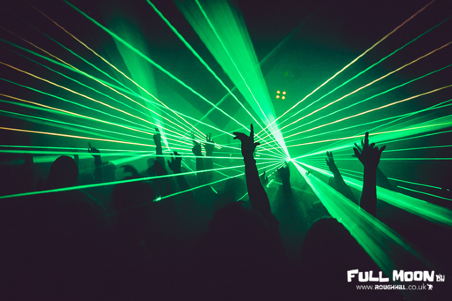 IMAGE: http://payload91.cargocollective.com/1/3/110609/4120154/mission-20-09-2012-275_900.jpg