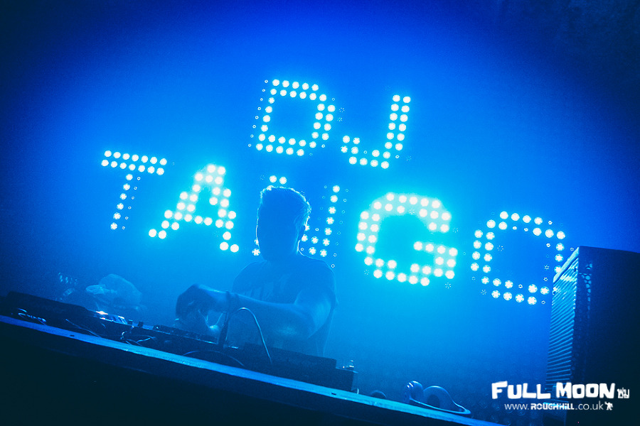 IMAGE: http://payload91.cargocollective.com/1/3/110609/4120154/mission-20-09-2012-310_900.jpg