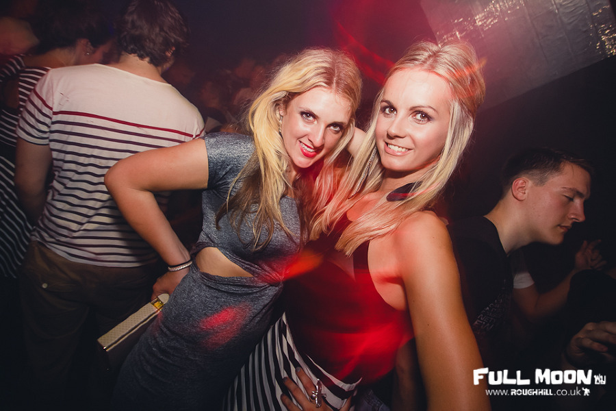 IMAGE: http://payload91.cargocollective.com/1/3/110609/4120154/mission-20-09-2012-324_900.jpg