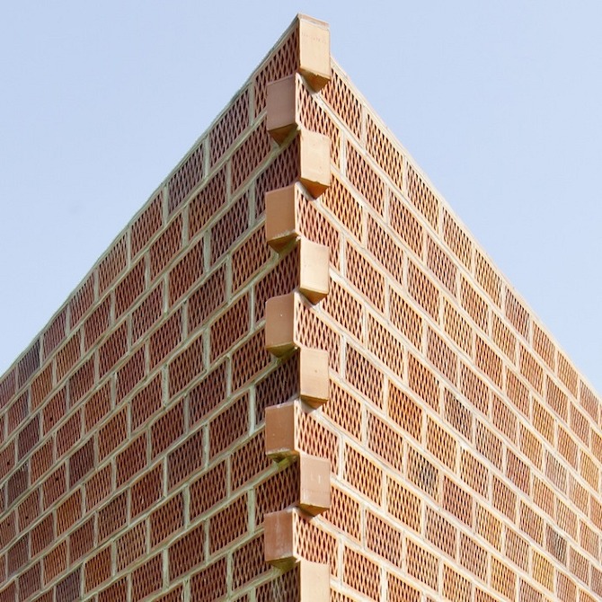 HARQUITECTES house 712 07 House in Gualba by H Arquitectes in THISISPAPER MAGAZINE
